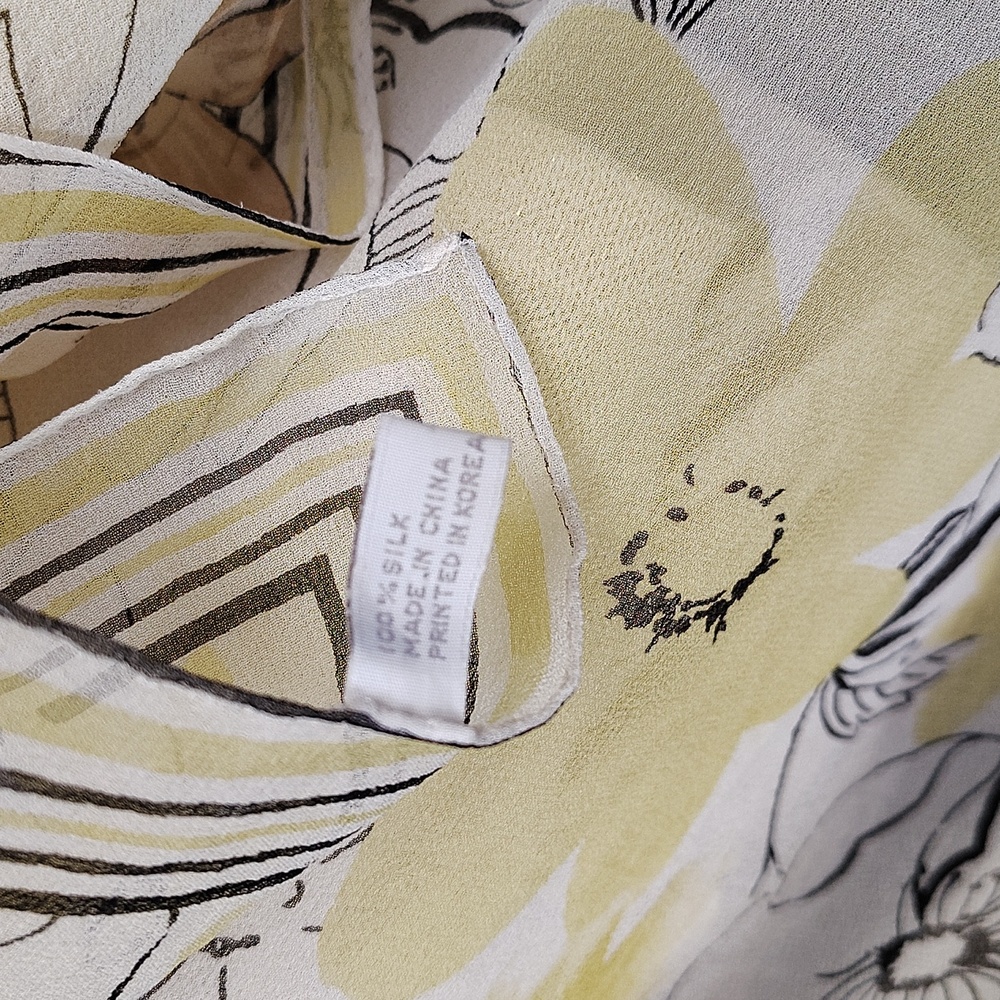 💛 Pendleton Silk Scarf. Yellow with Flowers. - Picture 4 of 8